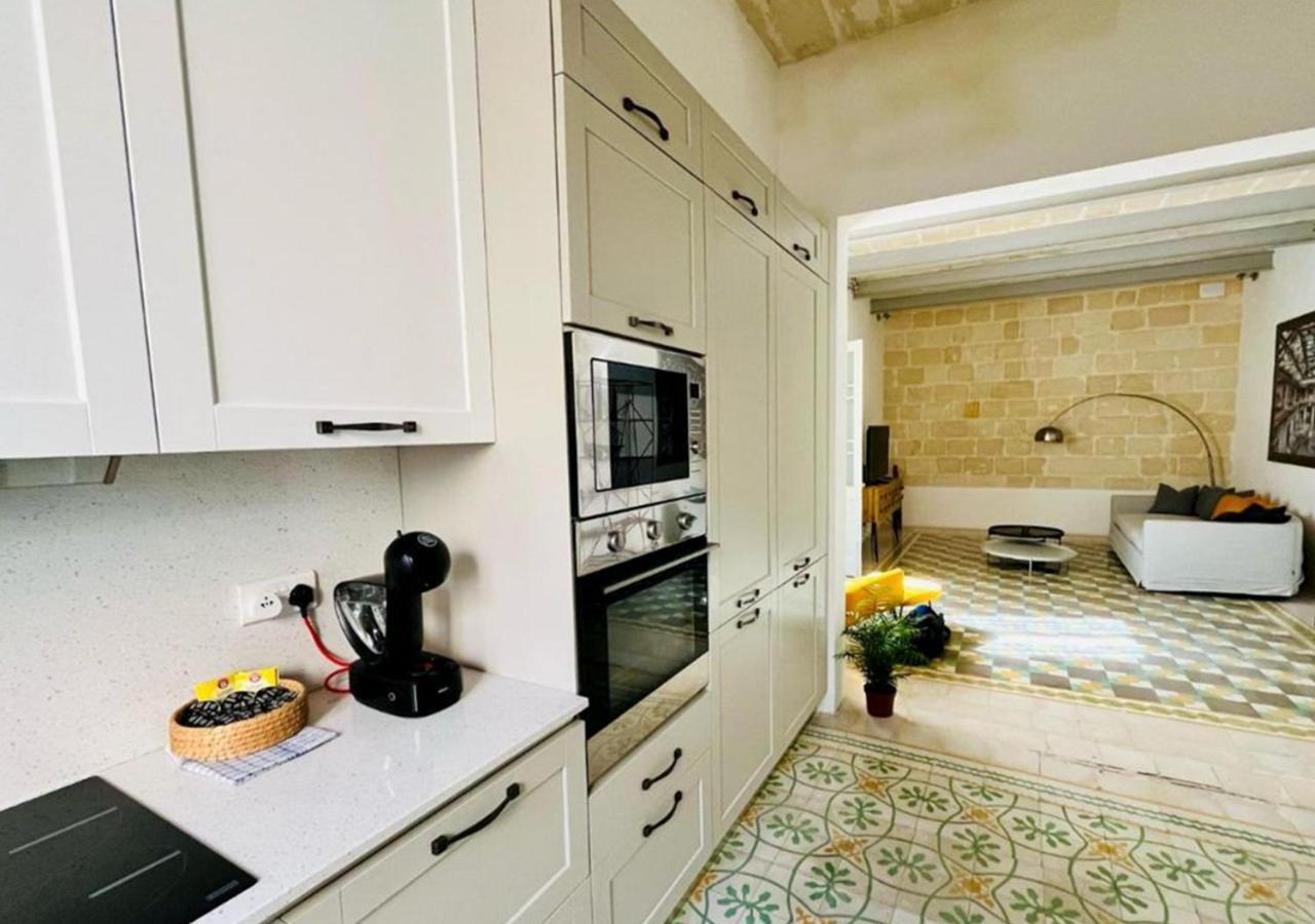 Deluxe One Bedroom Apartment 10 Meters From Valletta Center Exterior photo